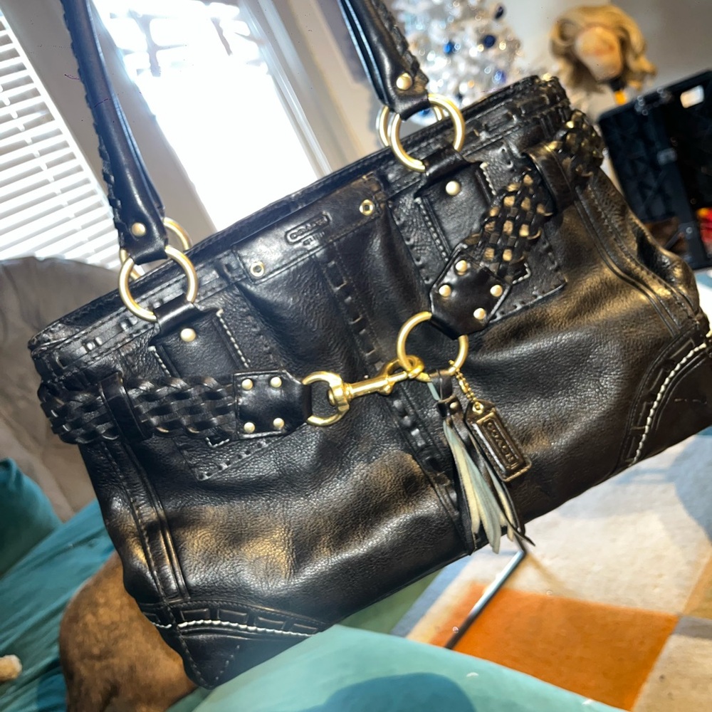 Vintage Coach Hampton Black Leather Shoulder Bag with Gold Accents